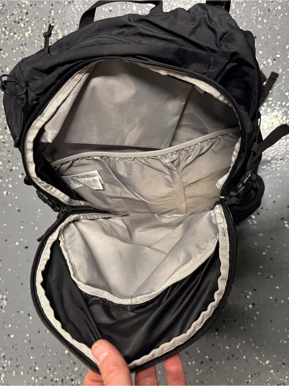 Salomon Black Trail Blazer Men's Backpack